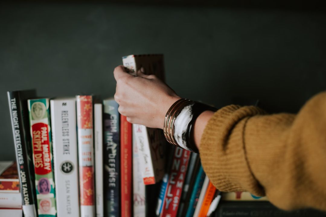 Shelf-Awareness: Why Some Book Covers Get Noticed and Others Don't